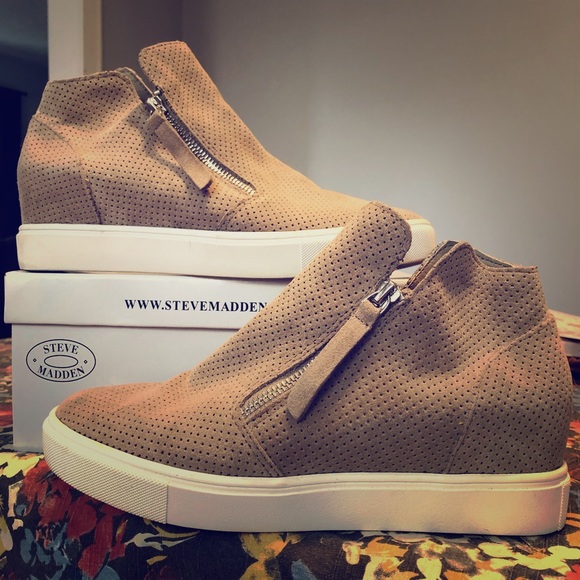 steve madden caliber taupe